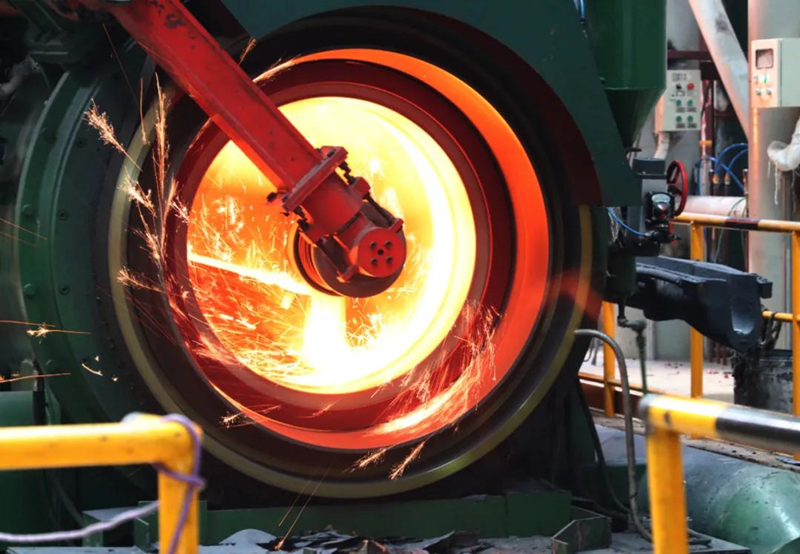 球墨铸铁管生产车间